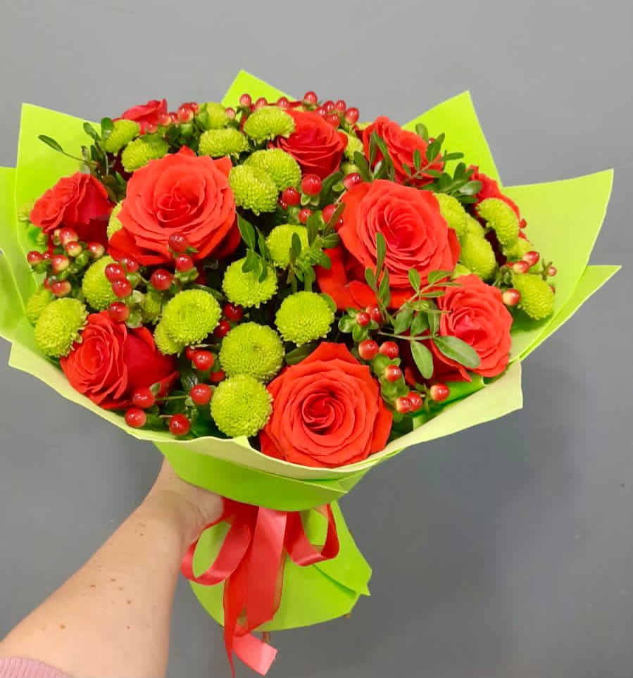 Букет цветов из: Хризантемы и Розы в Соколе Магаданской области