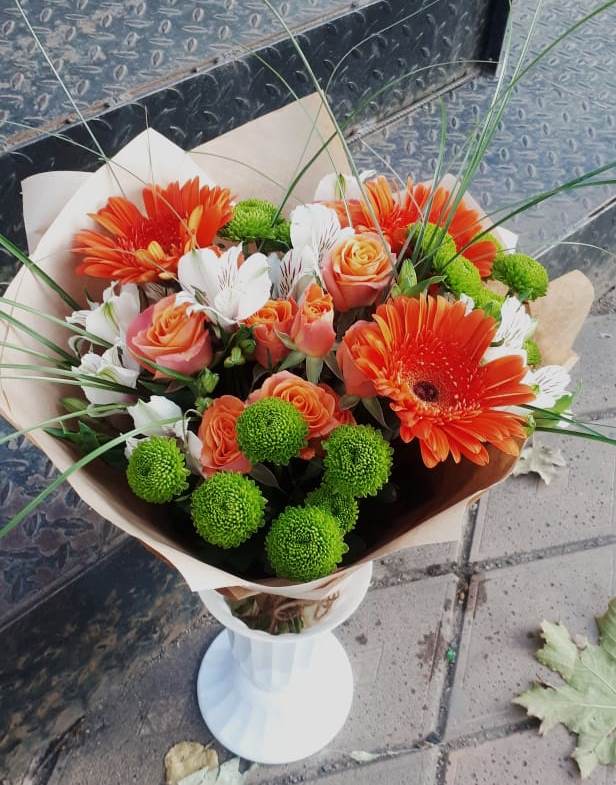 Букет цветов из: Герберы, Хризантемы, Альстромерии и Розы в Соколе Магаданской области