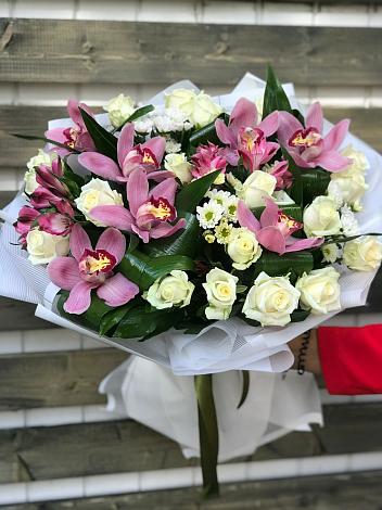 Букет цветов из: Розы и Хризантемы в Соколе Магаданской области