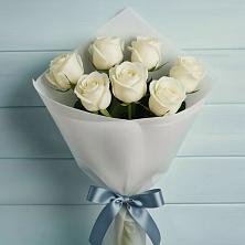 Букет 7 Белых роз Эдлесс Лав в Соколе Магаданской области