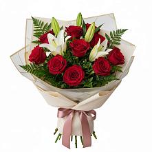 Букет цветов из:  Лилии и Розы в Соколе Магаданской области