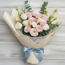 Букет цветов из:  Лизиантусы в Соколе Магаданской области