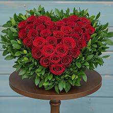 Цветочная композиция из Розы в виде сердца #REPLACE_PRED# Соколе Магаданской области