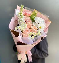Букет цветов из:  Хризантемы и Розы в Соколе Магаданской области