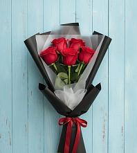 Букет цветов из:  Розы в Соколе Магаданской области