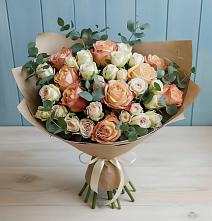 Букет цветов из:  Альстромерии и Розы в Соколе Магаданской области
