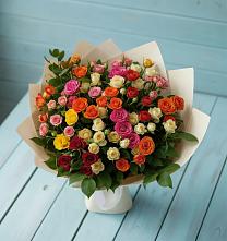 Букет Микс из разноцветных кустовых роз в Соколе Магаданской области